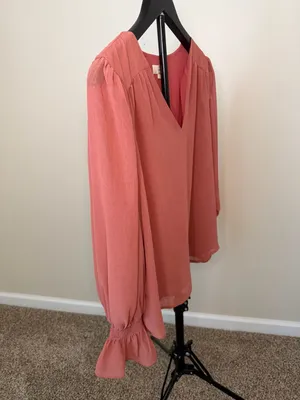 Entro Pink V-Neck Smocked‎ Ruffle Cuff Blouse Size S thumbnail 3