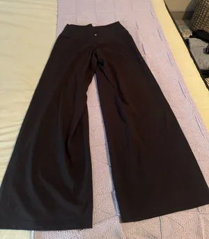 Old Navy Wide-Leg Pants thumbnail 1