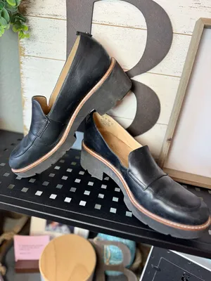 Naturalizer Darry Black Leather Platform Loafers Size 10M thumbnail 5
