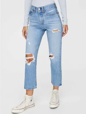 Aritzia Levi’s Wedgie Straight High Rise Mom Jeans Size 28 Distressed Light Wash thumbnail 3