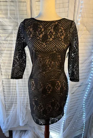 Topshop Black Lace Bodycon Dress with Three-Quarter Sleeves thumbnail 1
