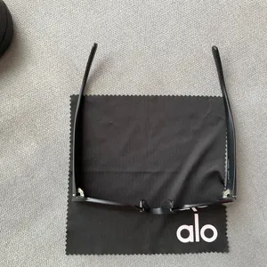 Alo Yoga Stunner Sunglasses Black thumbnail 8