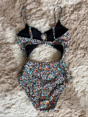 NWOT Juniors Floral Cutout One-Piece Swimsuit - Black with Pastel Flowers thumbnail 4