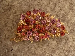 Vintage Pink Purple Rhinestone Spray Brooch Gold Tone Botanical Leaf Pin/Brooch thumbnail 3