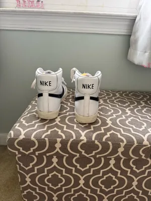 Nike Women’s White Mid Blazer 77 thumbnail 5