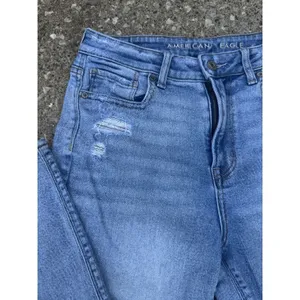 American Eagle Women's Stretch Mom Jeans Straight Leg SZ 4‎ Distressed thumbnail 5