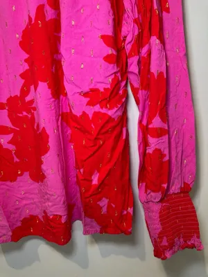 Sugarlips Pink and Red Floral Print Long Sleeve Split Neck Blouse with Gold Meta thumbnail 4