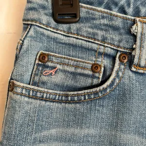 Aeropostale Straight‎ Leg Ankle Jeans Women’s Size 0 Light Wash Classic Preppy thumbnail 4