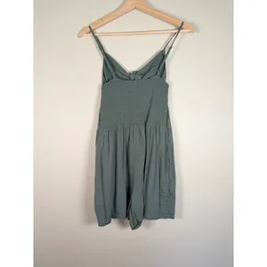 Aerie Sage‎ Green Tie Front Smocked Back Gauze Romper Small 1407-2818-82 thumbnail 3