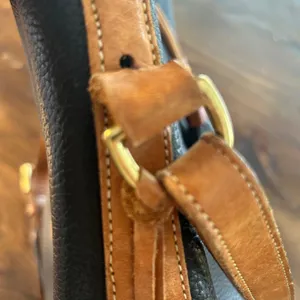 Vintage 90s Dooney & Bourke Bucket Bag Black Pebbled Leather Drawstring Tassel thumbnail 11