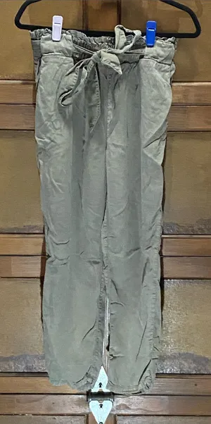 Sneak Peek Women's Cropped Pants - Olive thumbnail 1