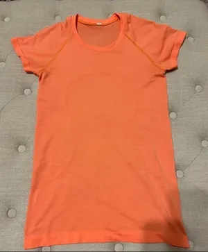 Lululemon Swiftly Tech Short Sleeve 2.0 thumbnail 1