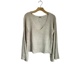 Free People Oatmeal Bell‎ Sleeve Sweater Boho Slouchy Knit Top Medium thumbnail 2
