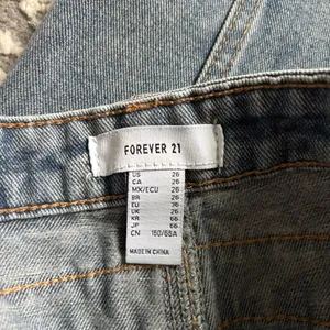 Forever 21 2/26 hi rise wide leg jeans thumbnail 3