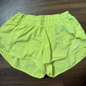 Lululemon Hotty Hot Shorts thumbnail 1