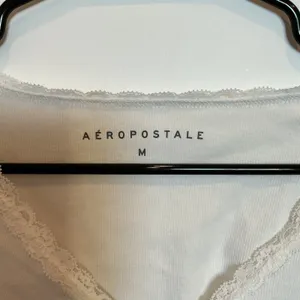 Aeropostale White Lace Trim V Neck Cropped Long‎ Sleeve Top Womens Size M thumbnail 2