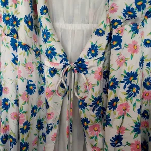 Draper James blue and pink floral short sleeve kimono/robe with tie front Sz MED thumbnail 2