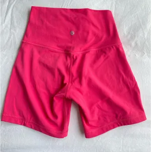Lululemon Align High-Rise Biker Shorts 6" thumbnail 3