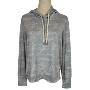 Vuori Halo Essential Hoodie Dreamknit Sweatshirt in Pale Gray Heather Camo thumbnail 3