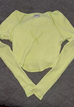 BDG Urban Outfitters Crop Top thumbnail 1