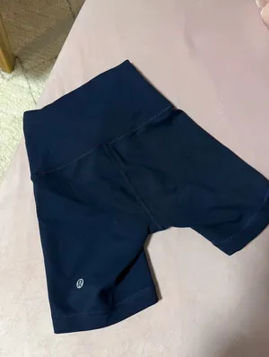 Lululemon Align True Navy Biker Shorts Pre-Owned Workout Shorts thumbnail 2