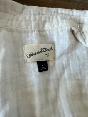 White linen button down thumbnail 3