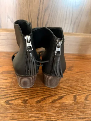 Lucky Brand Black Open-Toe Ankle Cuff Block Heel Sandals thumbnail 3