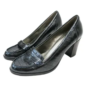 Vintage 90s Bandolino Croc Penny Loafer Pumps thumbnail 1