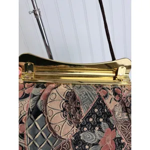 Vintage 80s Tapestry Patchwork Floral‎ Crossbody Bag Gold Frame Clasp Boho thumbnail 12