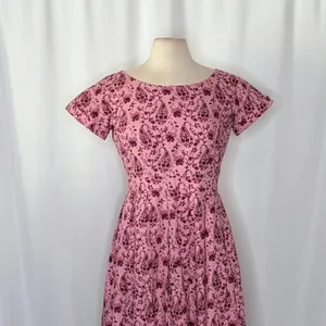 GAL MEETS GLAM Hallie Dress Paisley Floral Pink Purple Box Pleats Pockets Size 8 thumbnail 3