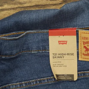 NWT Levis Womens Plus Size 721 High Rise Skinny Jeans Straight Through Blue 24W thumbnail 7