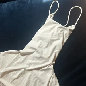 Non-Signe White Mini‎ Athletic Dress W/ Tie Back Detailing Size XS thumbnail 3