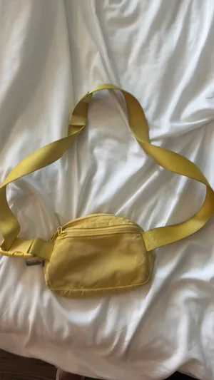 Lululemon Crossbody Bag thumbnail 4