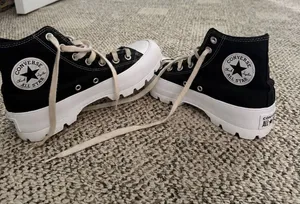 Black High-Top Converse thumbnail 1