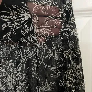 ECI New York Silk Black and White Sheer Floral Blouse Size L Vintage thumbnail 5
