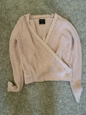 Pink sweater thumbnail 2