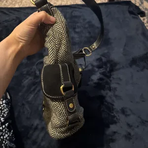 Chaps Black and Gray Herringbone Wool Blend Shoulder Bag thumbnail 4