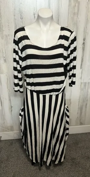 Black White Striped High Low Midi Dress Womens 2XL 3/4 Sleeve Jersey Knit Casual thumbnail 1