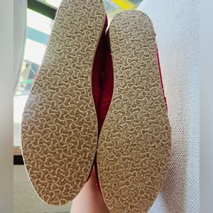 TOMS Shoes Classic Canvas Slip On in Red Size W7 thumbnail 6