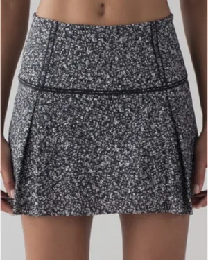 Lululemon Lost In Pace Skirt (Tall) (15") thumbnail 1