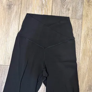 OFFLINE By Aerie Real Me High Waisted Crossover Flare Leggings thumbnail 2