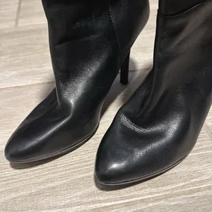 Ralph Lauren Black Leather Leola Fold-Over High Heel Boots‎ Size 7.5 booties thumbnail 14