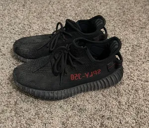 Yeezy Boost thumbnail 1