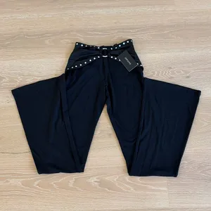 Outcast Flare Pants O Ring and Stud Details Avalyn Size M Black thumbnail 3