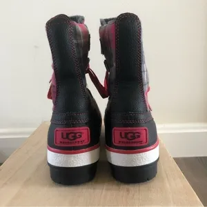 Ugg Decatur Red & Black Plaid Lace Up‎ Rubber Duck Winter Boots 6 thumbnail 4