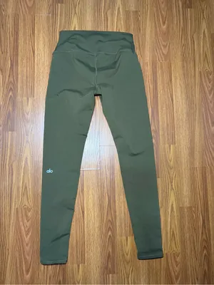 Alo Yoga High-Waisted Ripped Warrior Legging Army Green Athletic Gym Medium thumbnail 3