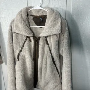 Kuhl Brown Women’s Flight Fleece Size XL EUC thumbnail 4