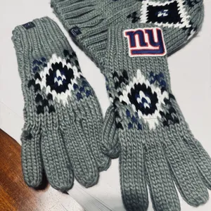 Touch by Alyssa Milano NY Giants Knit Beanie Hat and Gloves Set Grey Fair Isle thumbnail 3