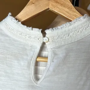 Free People Le Femme Tee White Lace Pleated Cotton Boho Blouse Size XS thumbnail 16