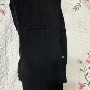 Madewell- The Perfect Vintage Jean Stone Black: Knee-Slit Edition 25 thumbnail 11